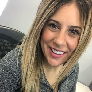 Meet your Posher, Alexis